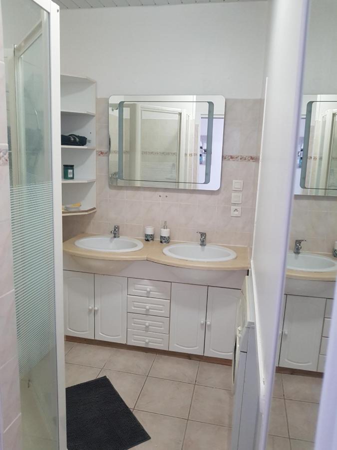 Apartament A Deux Pas Du Port De Locquirec Zewnętrze zdjęcie